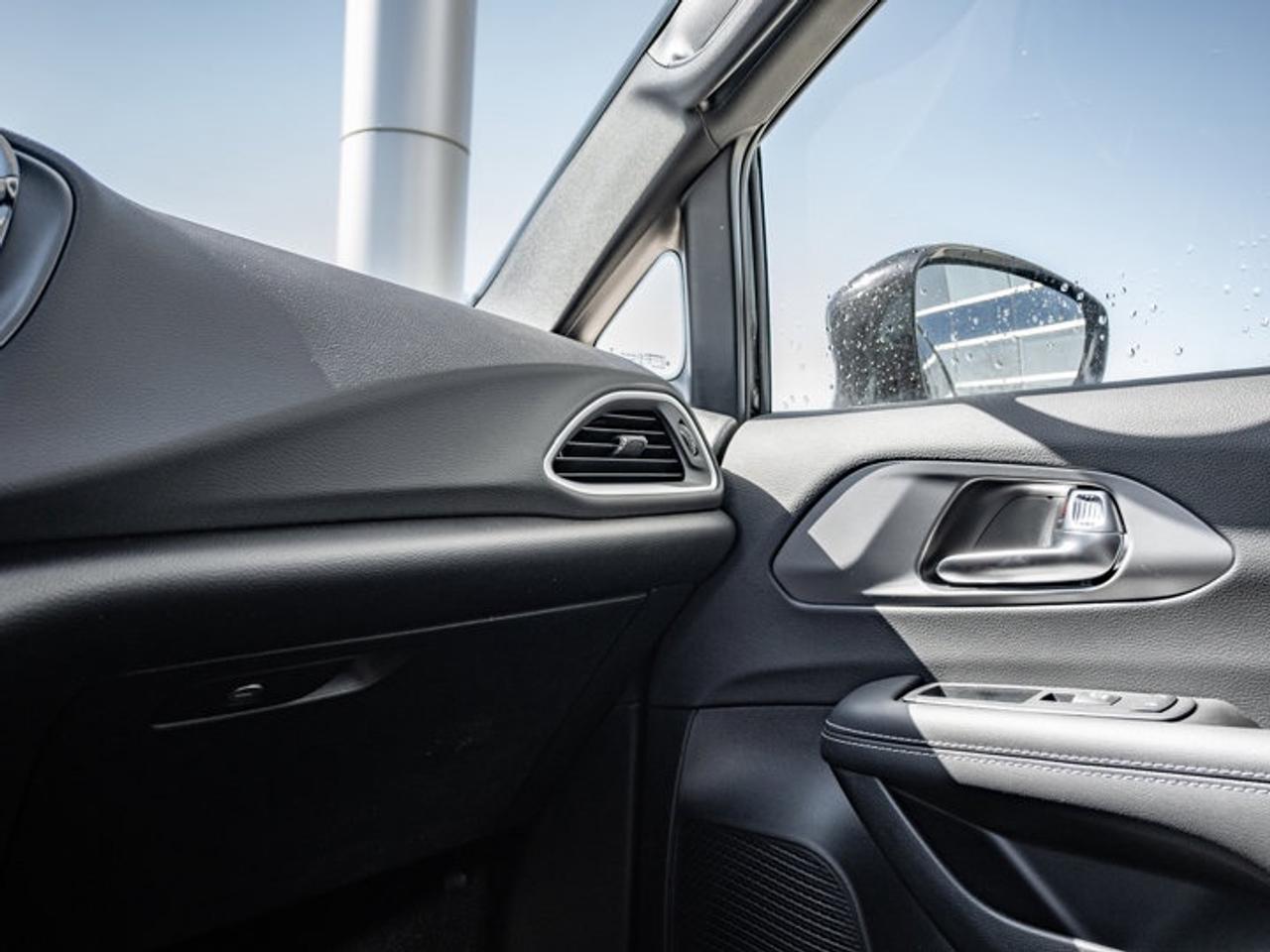 2026 Dodge Grand Caravan SXT Photo