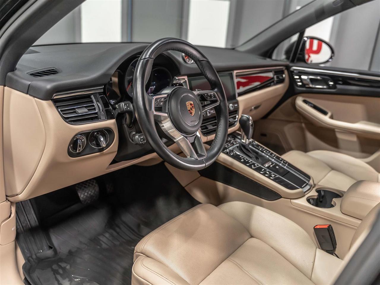 2019 Porsche Macan S|PREMIUM PLUS|2 SETS RIMS & TIRES|ACCIDENT FREE Photo