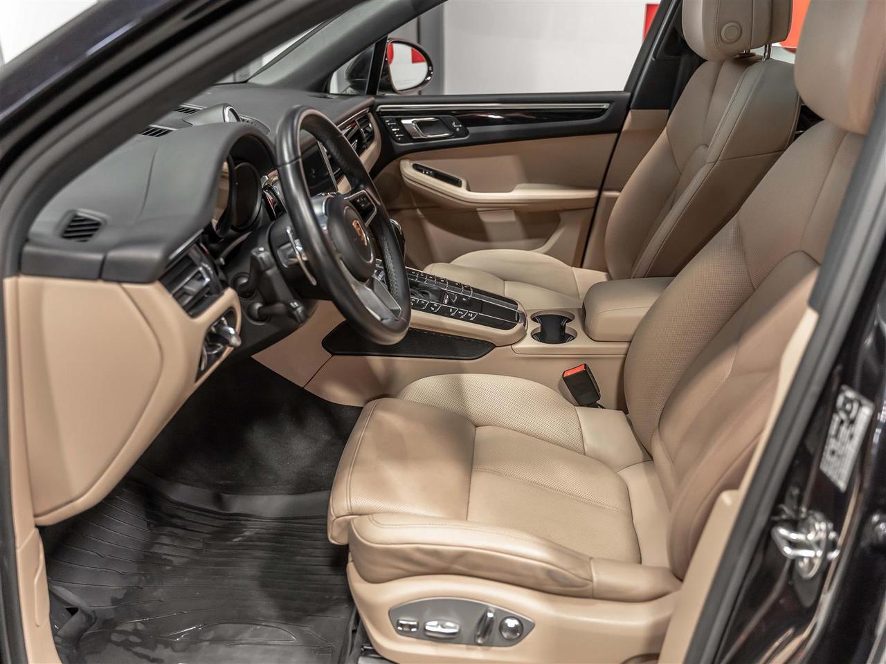 2019 Porsche Macan S|PREMIUM PLUS|2 SETS RIMS & TIRES|ACCIDENT FREE Photo