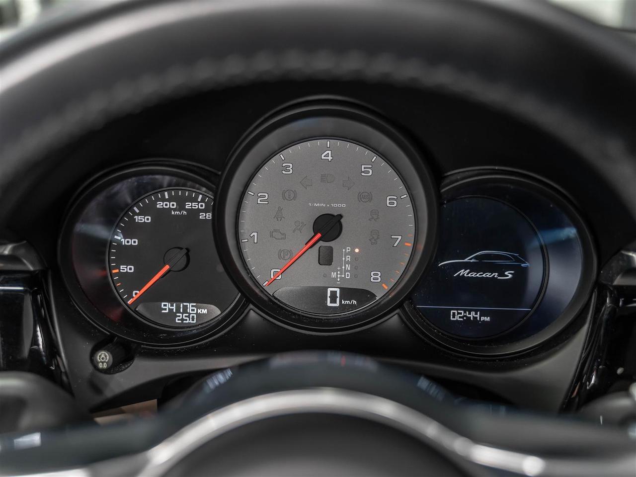 2019 Porsche Macan S|PREMIUM PLUS|2 SETS RIMS & TIRES|ACCIDENT FREE Photo