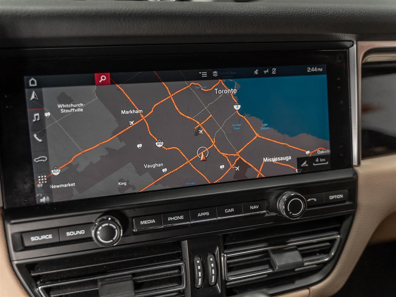 2019 Porsche Macan S|PREMIUM PLUS|2 SETS RIMS & TIRES|ACCIDENT FREE Photo