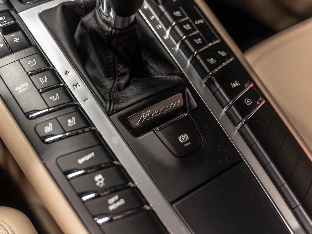 2019 Porsche Macan S|PREMIUM PLUS|2 SETS RIMS & TIRES|ACCIDENT FREE Photo