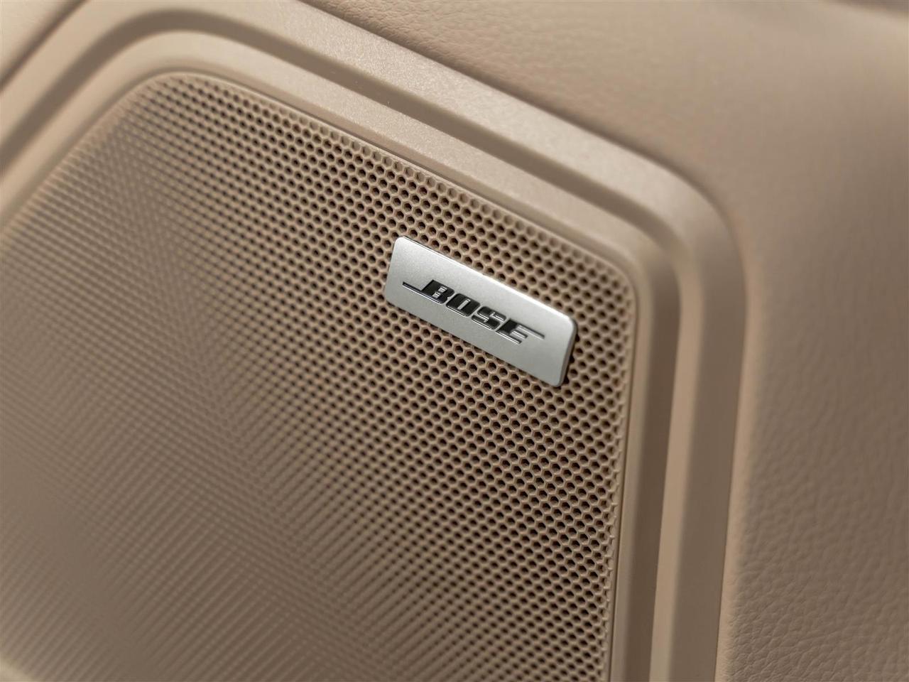 2019 Porsche Macan S|PREMIUM PLUS|2 SETS RIMS & TIRES|ACCIDENT FREE Photo