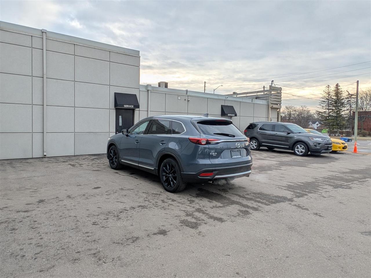 2021 Mazda CX-9 GT AWD - NAVI - SUNROOF - 6 PASS - KURO - RED LEATHER Photo