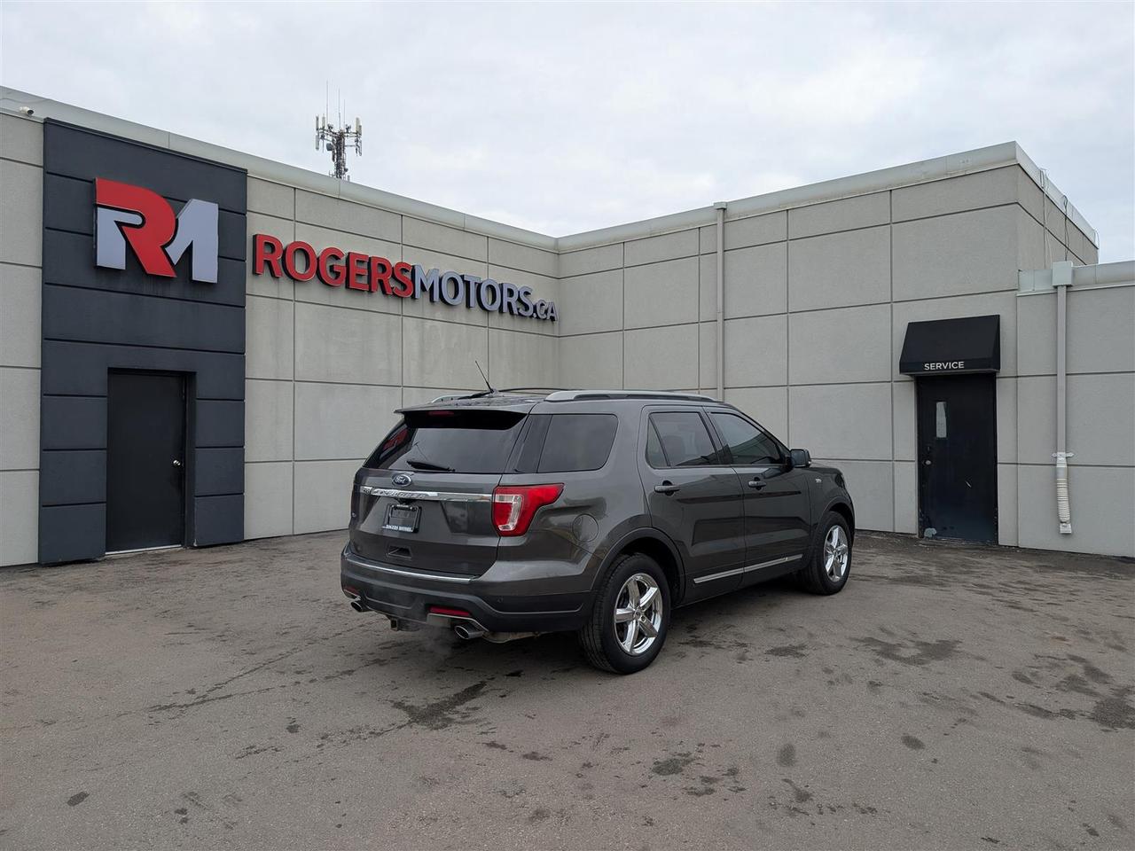 2018 Ford Explorer XLT - NAVI -  7 PASS - LEATHER - TECH FEATURES Photo