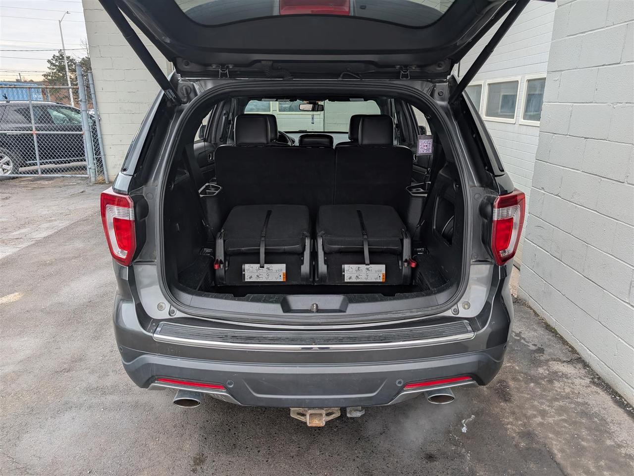 2018 Ford Explorer XLT - NAVI -  7 PASS - LEATHER - TECH FEATURES Photo