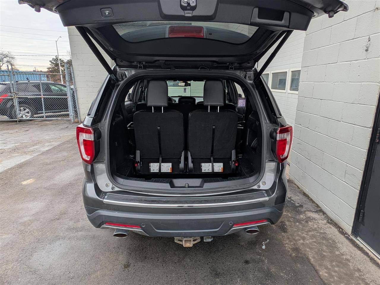 2018 Ford Explorer XLT - NAVI -  7 PASS - LEATHER - TECH FEATURES Photo