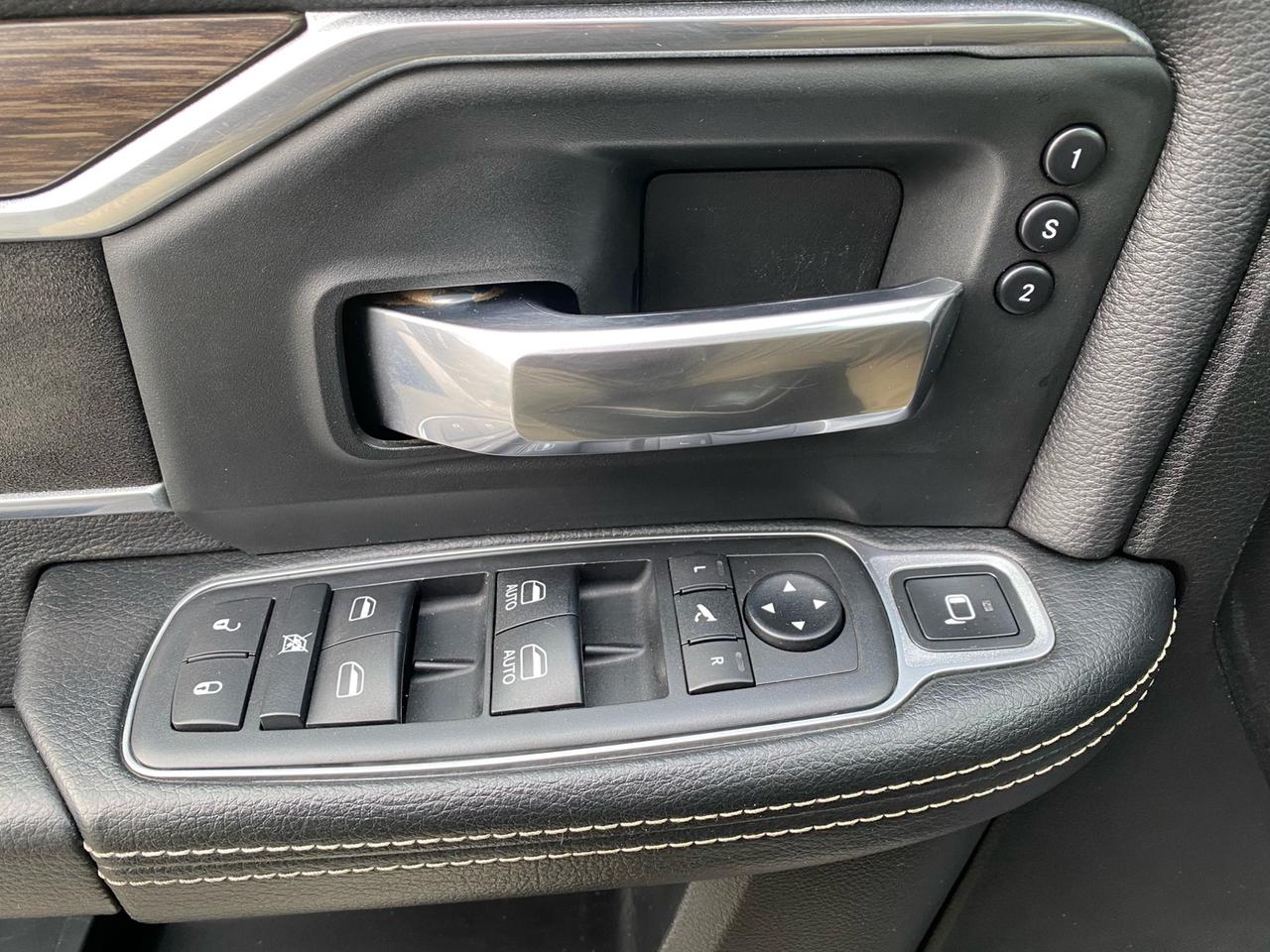 2019 RAM 2500 Laramie Crew Cab | Cummins Diesel | NAV | Sunroof Photo