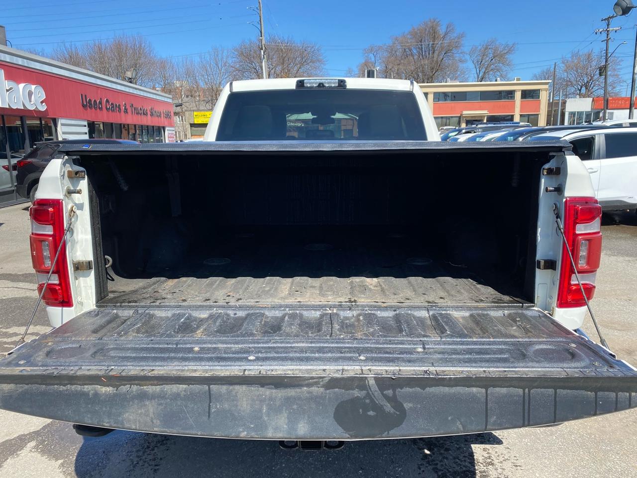 2019 RAM 2500 Laramie Crew Cab | Cummins Diesel | NAV | Sunroof | Commercial Leasing Available Photo