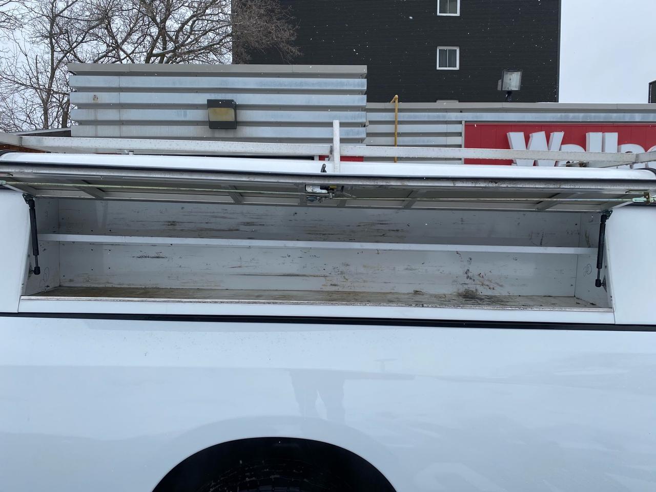 2022 RAM 1500 Tradesman | Leer Contractors Cap | BlueTooth | Android Auto | Apple CarPlay Photo