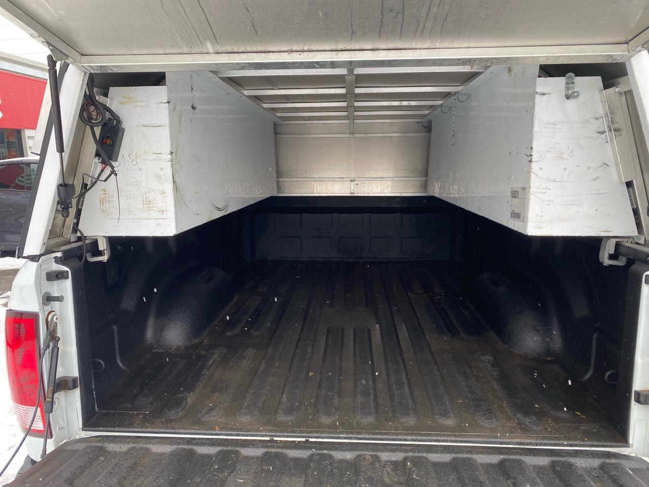 2022 RAM 1500 Tradesman | Leer Contractors Cap | BlueTooth | Android Auto | Apple CarPlay Photo