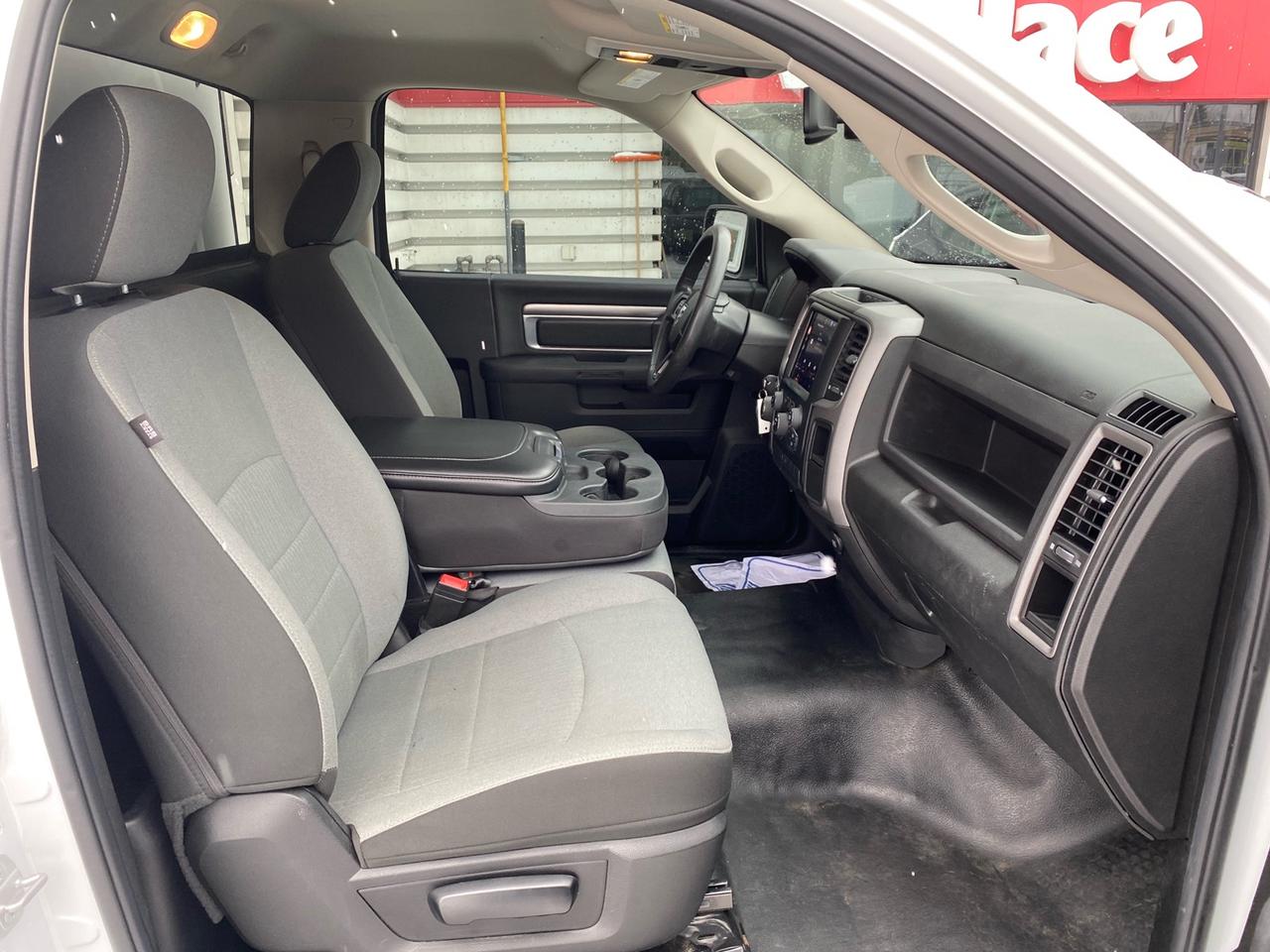 2022 RAM 1500 Tradesman | Leer Contractors Cap | BlueTooth | Android Auto | Apple CarPlay Photo