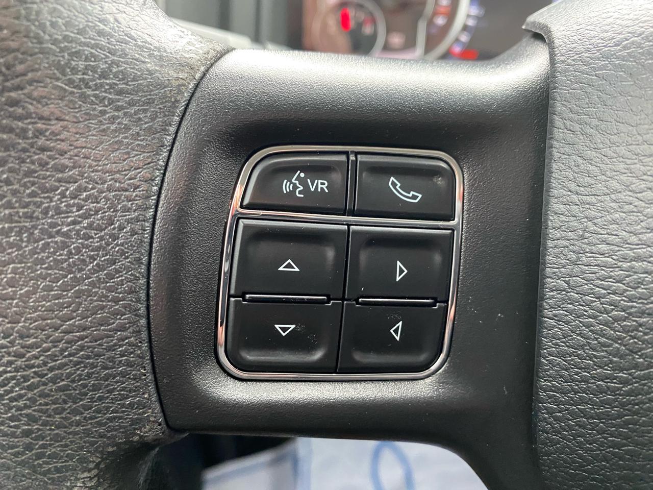 2022 RAM 1500 Tradesman | Leer Contractors Cap | BlueTooth | Android Auto | Apple CarPlay Photo