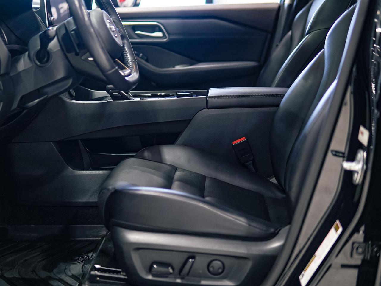 2021 Nissan Rogue SV AWD | PREMIUM | LEATHER | PANO ROOF Photo