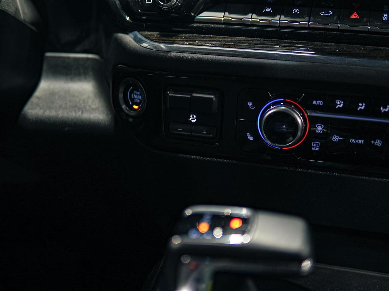 2024 GMC Sierra 1500 ELEVATION | NO ACCIDENTS | 4X4 | 5.3L | PREF PKG | RUNNING BOARDS Photo