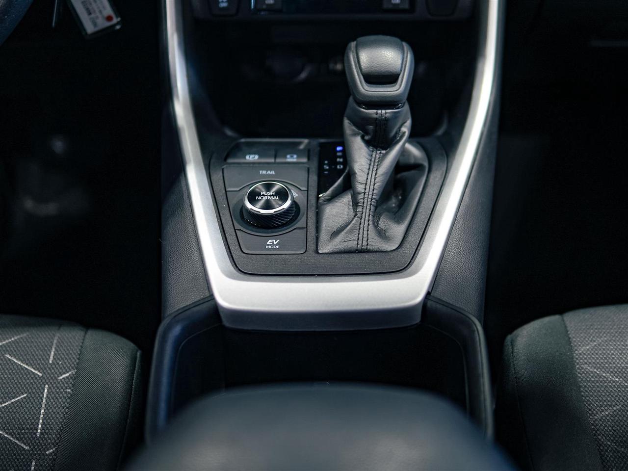 2025 Toyota RAV4 Hybrid HYBRID LE AWD | NO ACCIDENTS | ALLOYS Photo