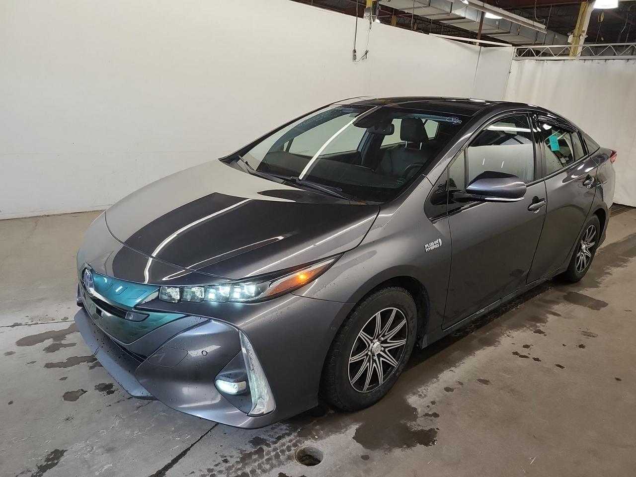 2019 Toyota Prius Prime UPGRADE | NAV | LEATHER | 9 SERV RECORDS Photo