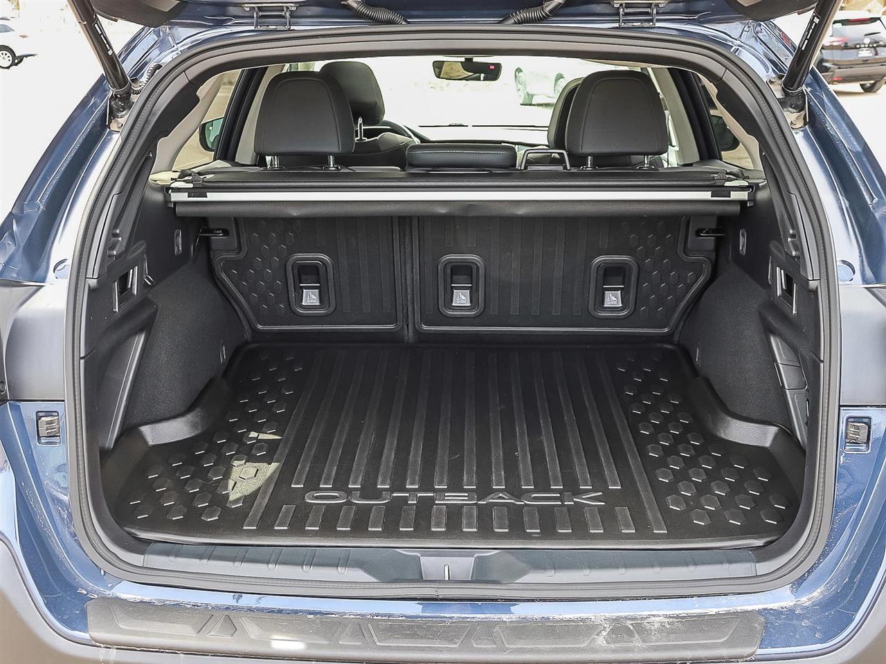 2023 Subaru Outback ONYX Photo