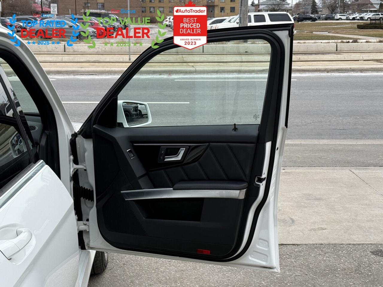 2015 Mercedes-Benz GLK-Class 250 //AMG PKG | PANO | BACK UP CAMERA Photo