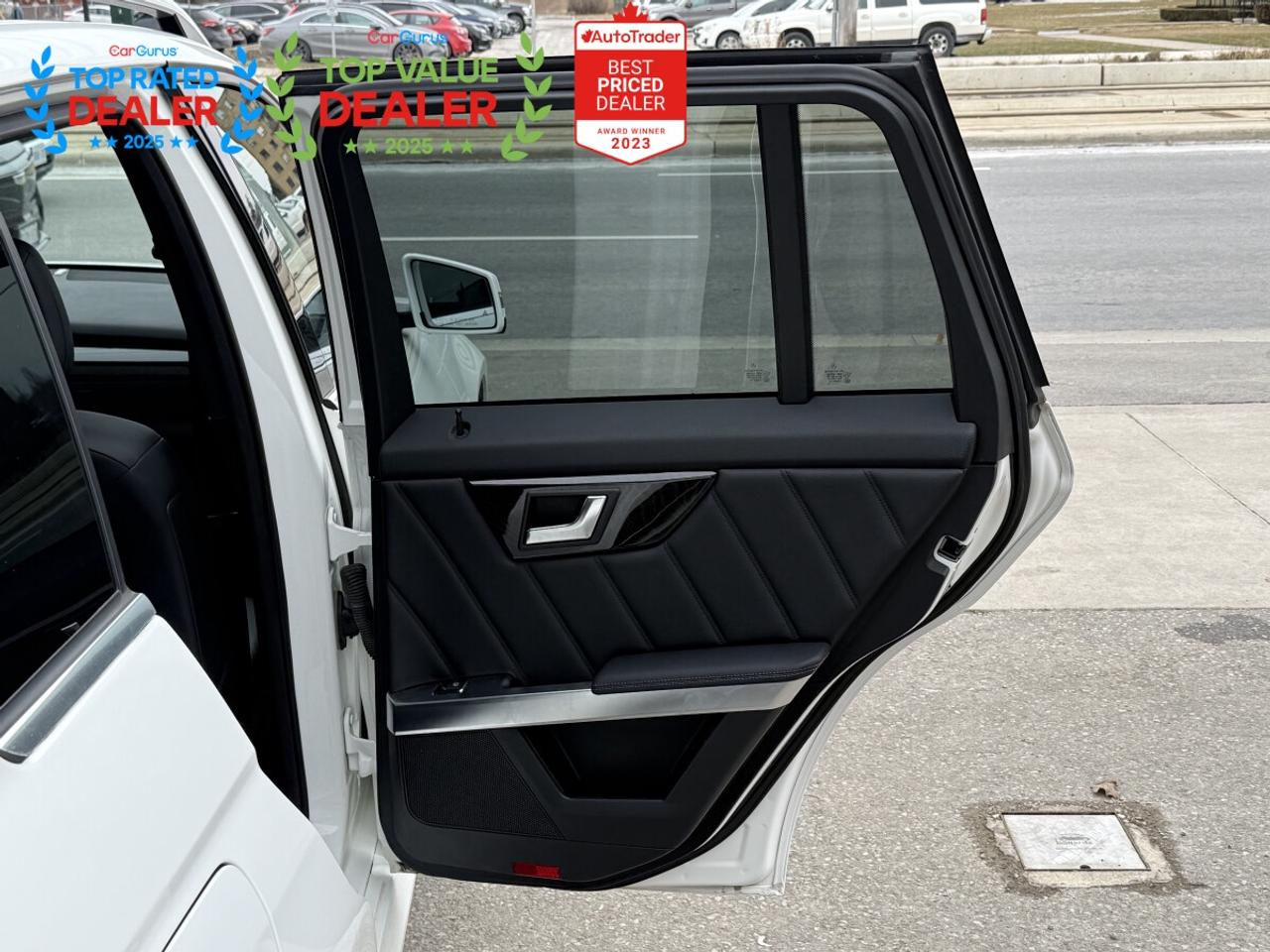 2015 Mercedes-Benz GLK-Class 250 //AMG PKG | PANO | BACK UP CAMERA Photo