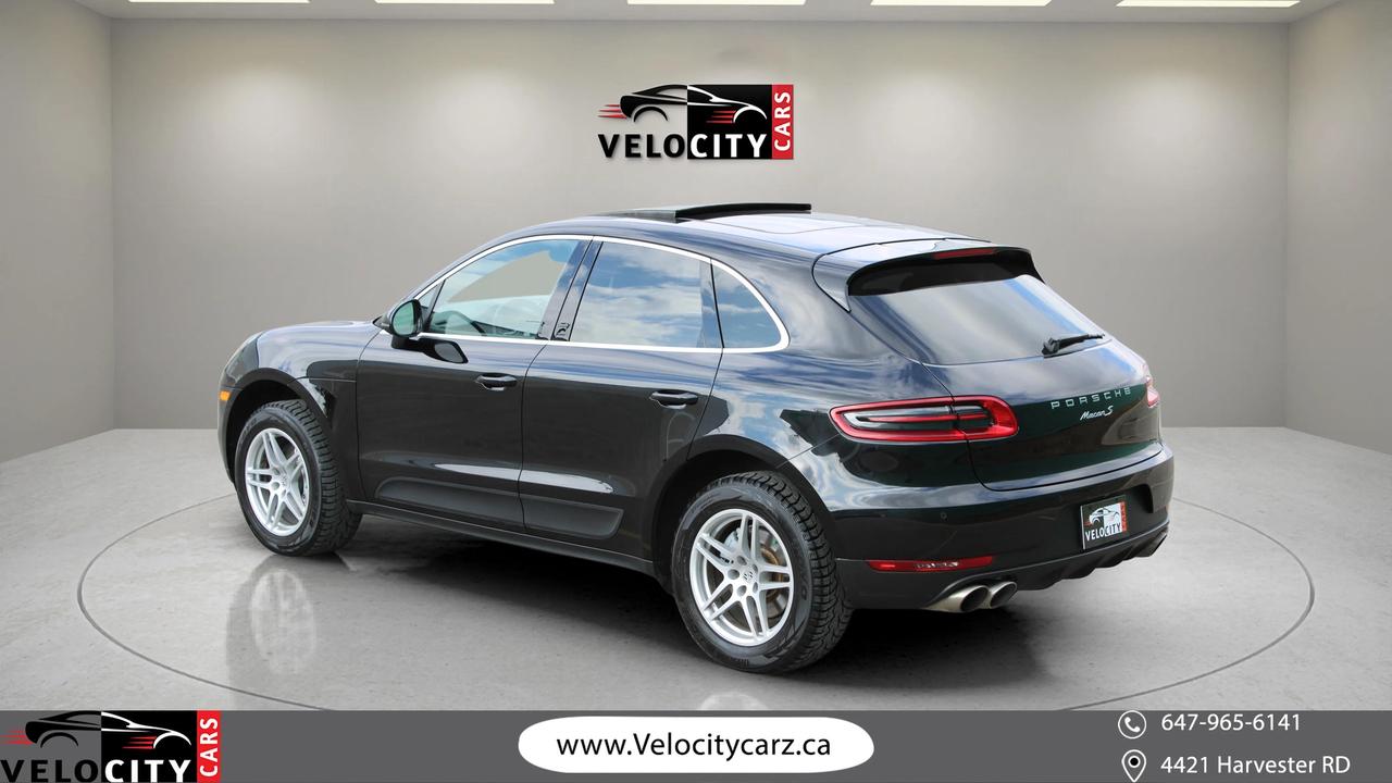 2016 Porsche Macan S Photo