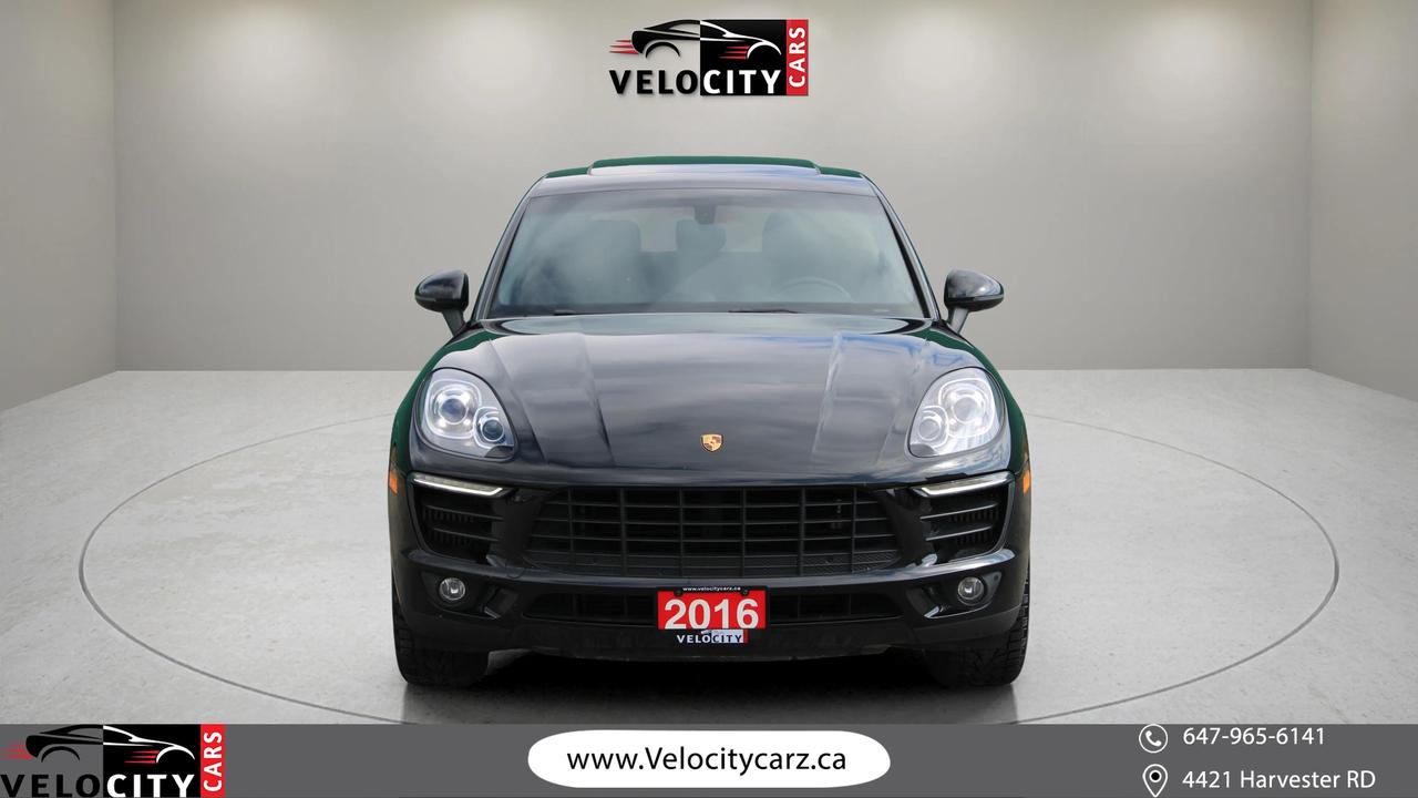 2016 Porsche Macan S Photo1