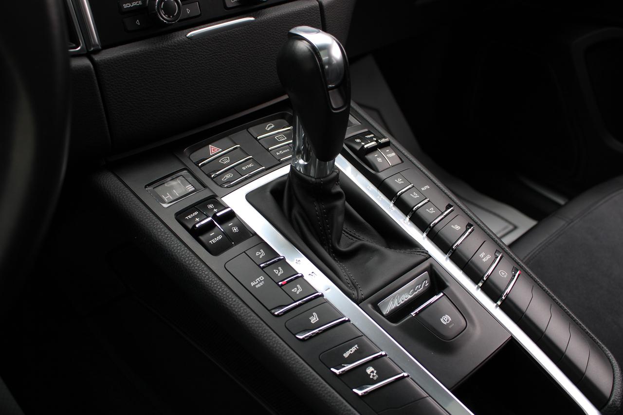 2016 Porsche Macan S Photo