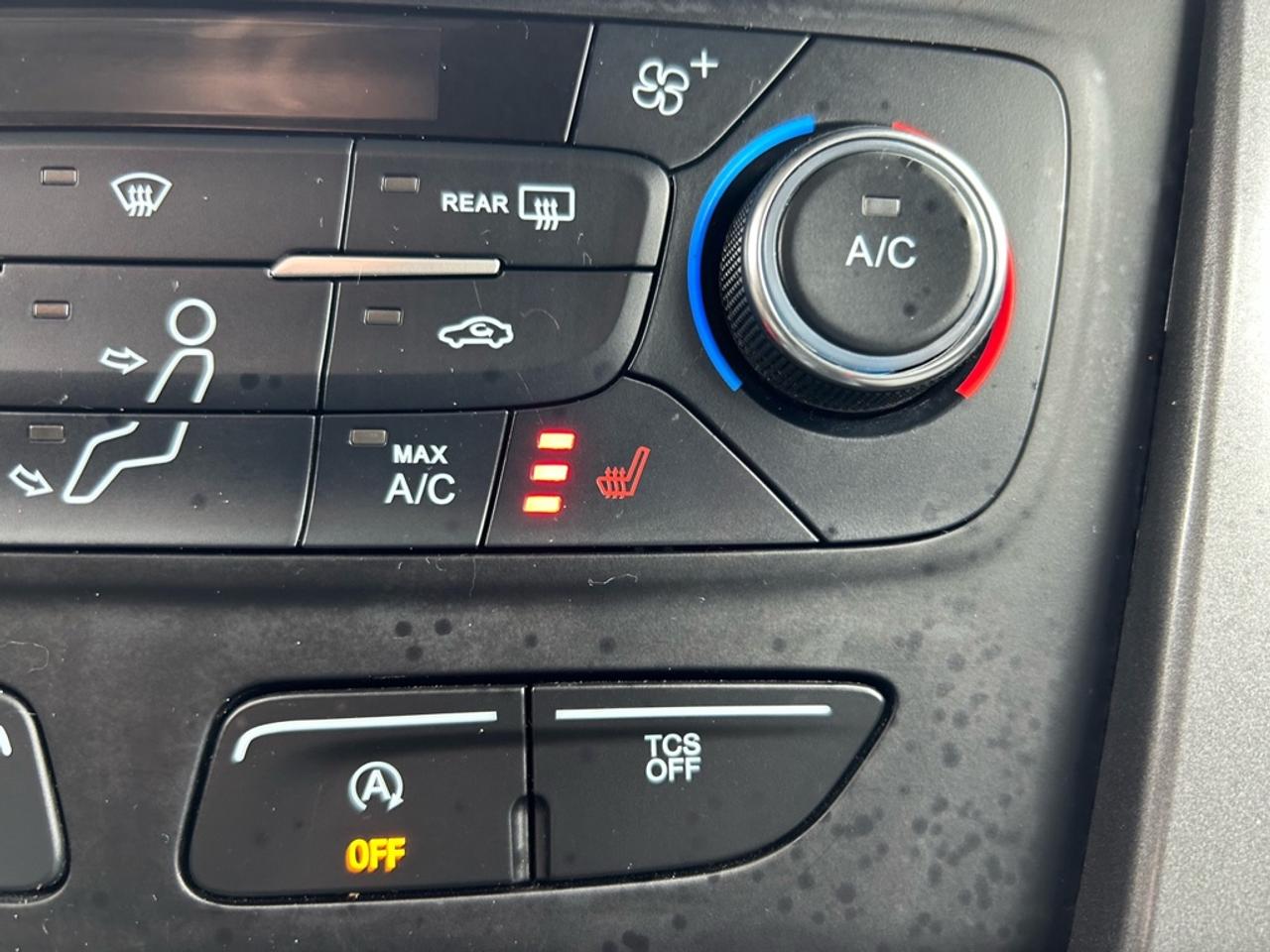 2017 Ford Escape SE  - Bluetooth -  Heated Seats Photo