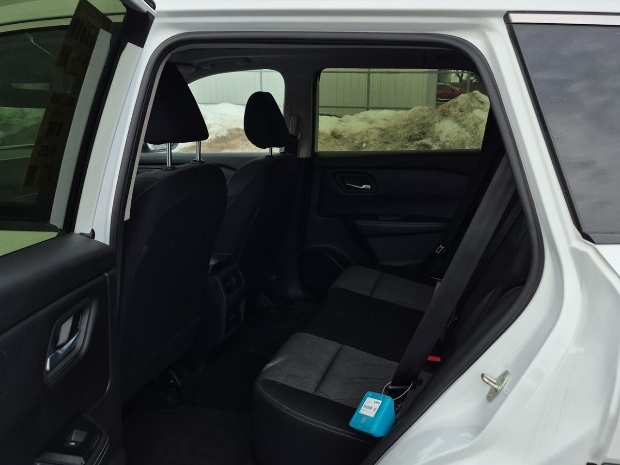 2024 Nissan Rogue SV MOONROOF Photo