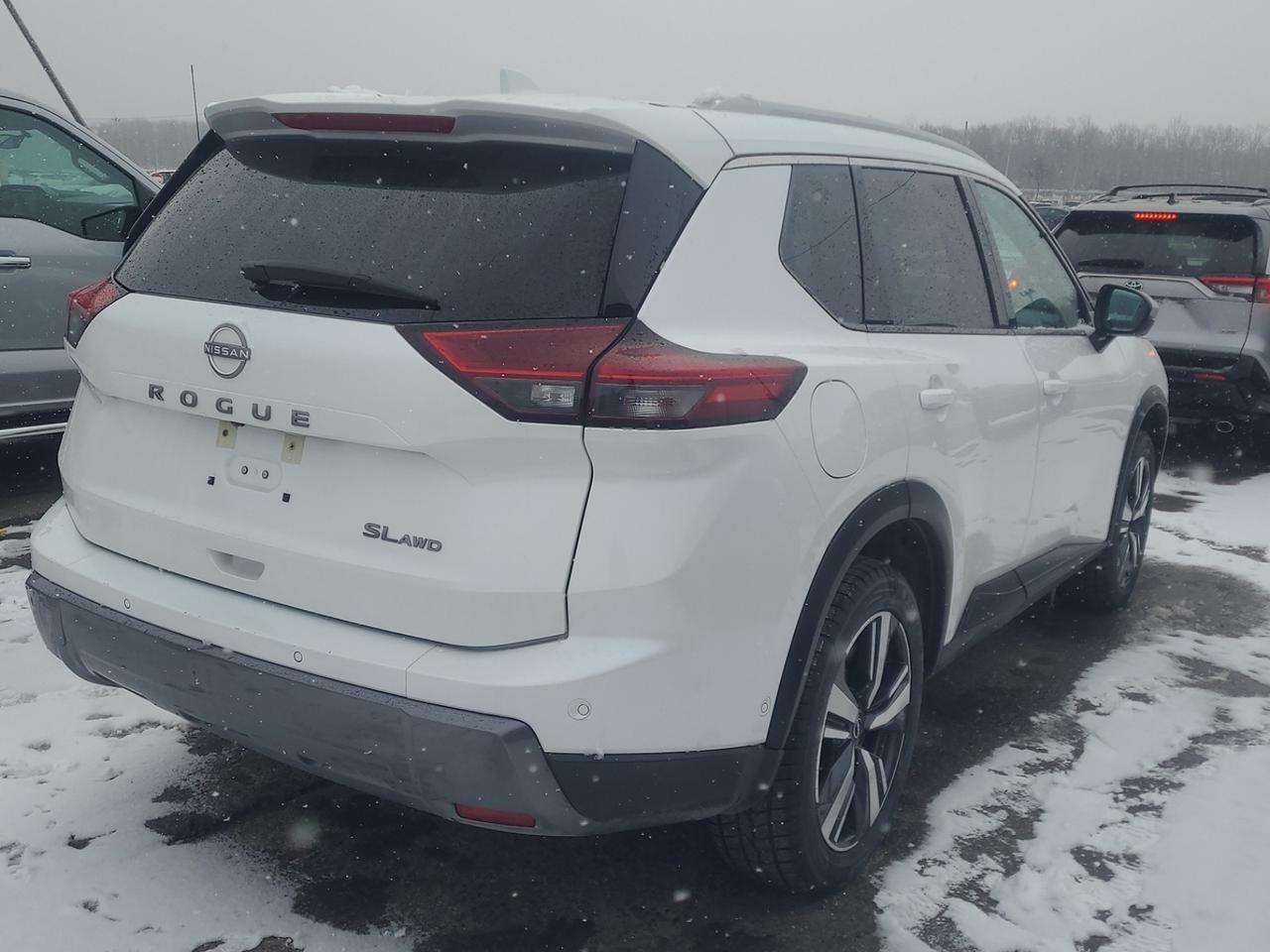 2024 Nissan Rogue SL Photo