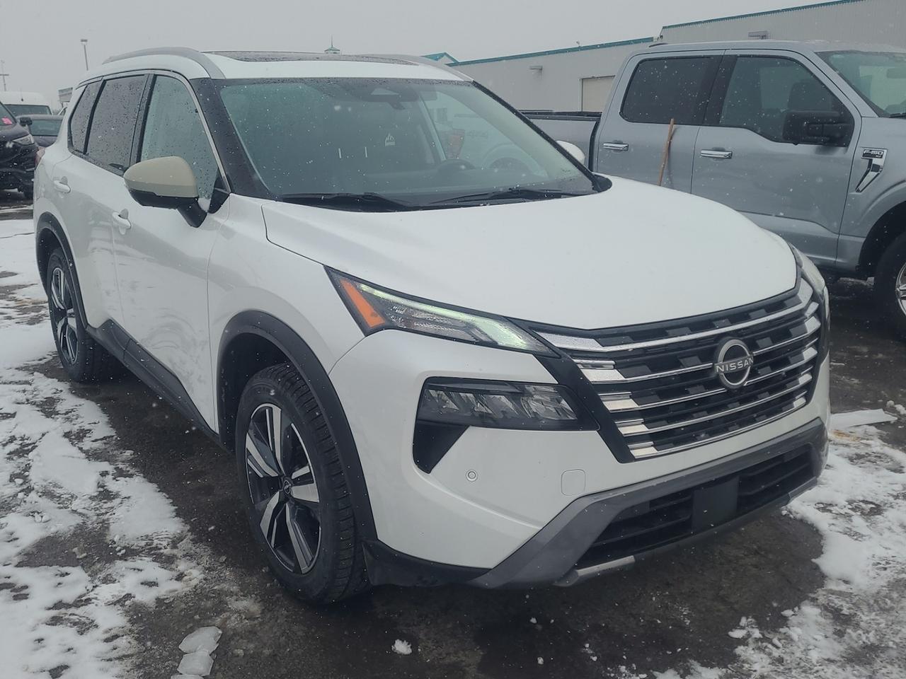 2024 Nissan Rogue SL Photo