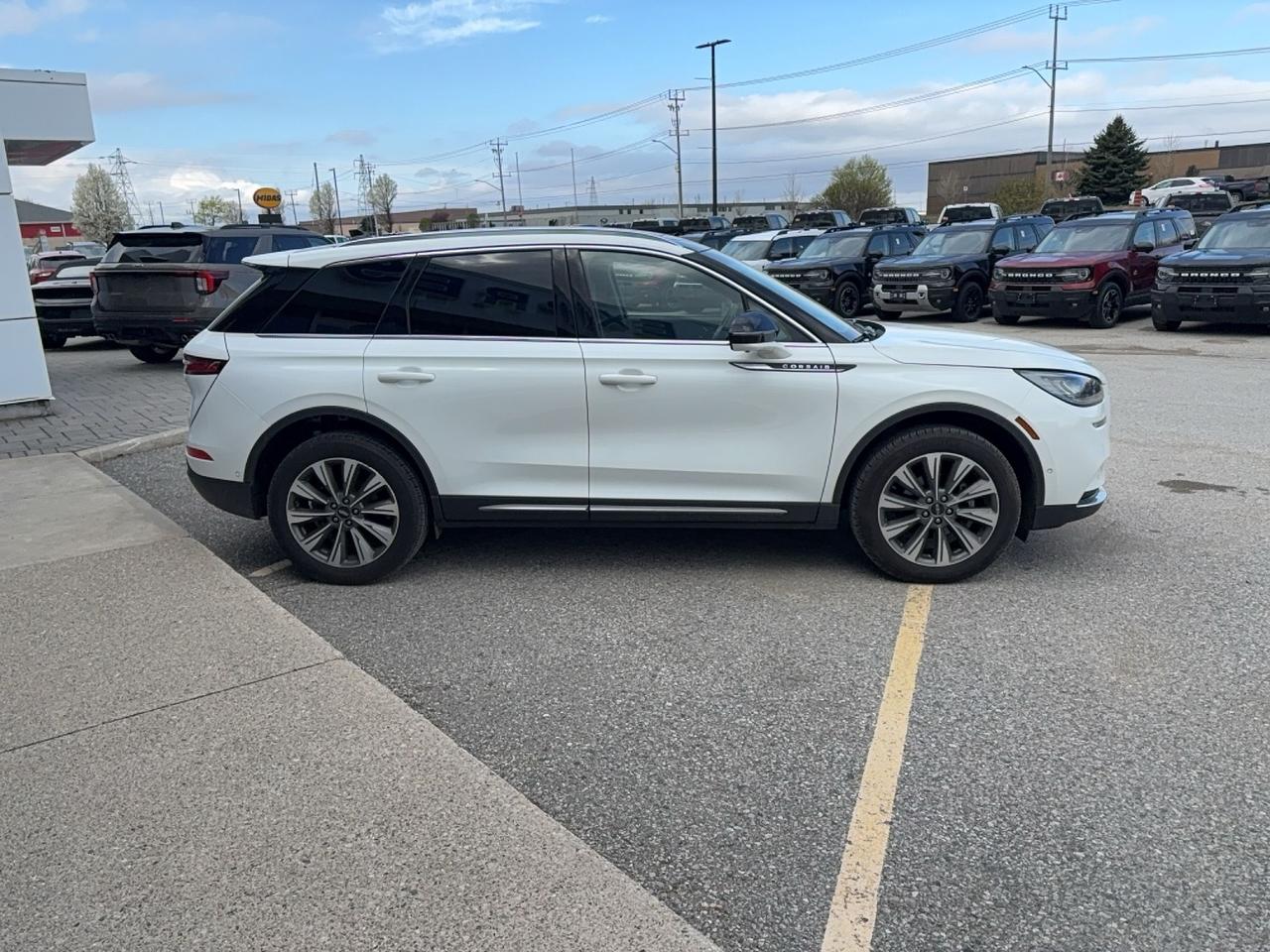 2022 Lincoln Corsair RESERVE! 201A PACK, LEATHER, MOONROOF, NEW TIRES! Photo