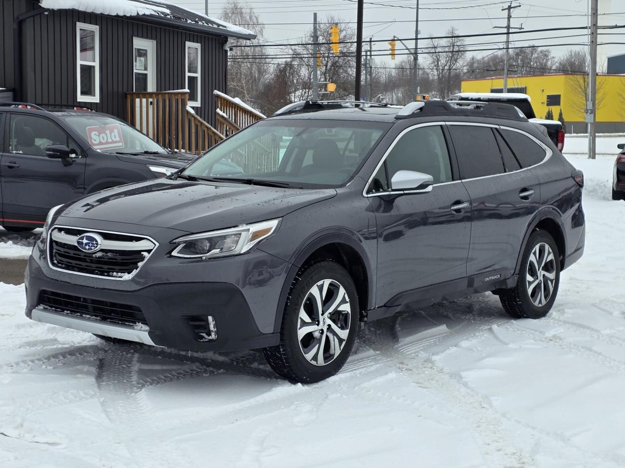 2020 Subaru Outback Premium Photo0