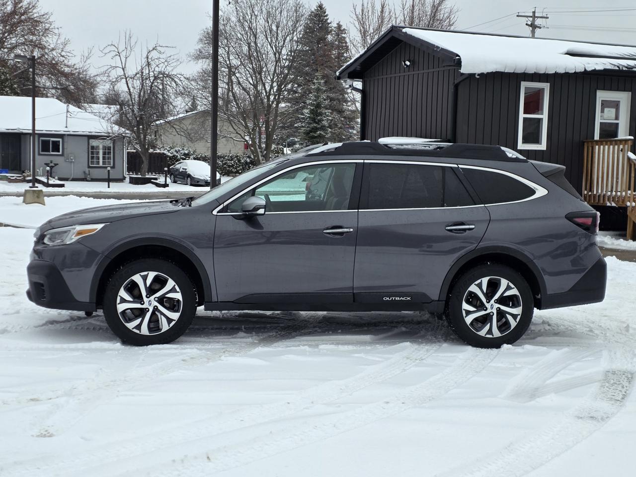 2020 Subaru Outback Premium Photo