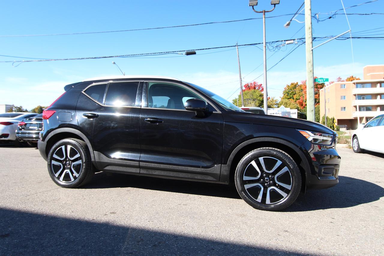 2020 Volvo XC40 T5 MOMENTUM - ALL WHEEL DRIVE Photo