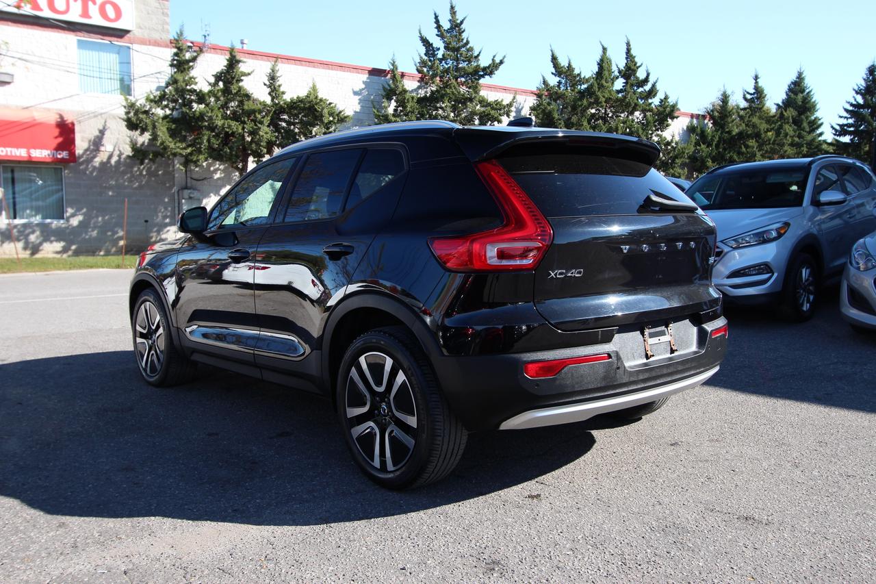 2020 Volvo XC40 T5 MOMENTUM - ALL WHEEL DRIVE Photo