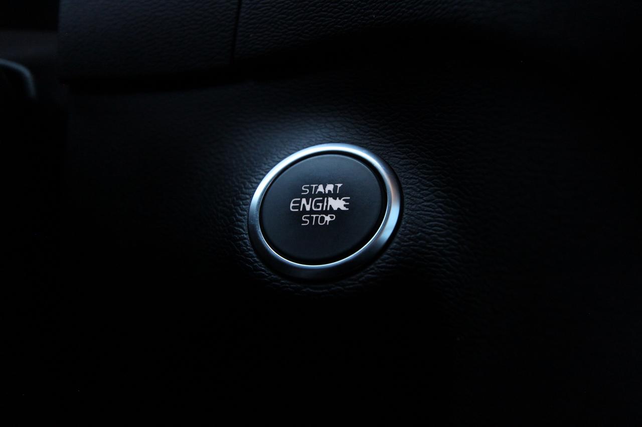 2020 Volvo XC40 T5 MOMENTUM - ALL WHEEL DRIVE Photo