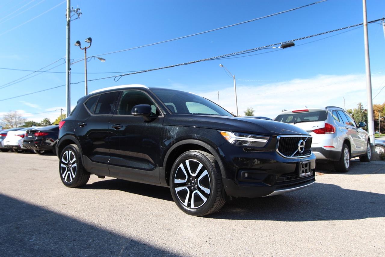 2020 Volvo XC40 T5 MOMENTUM - ALL WHEEL DRIVE Photo