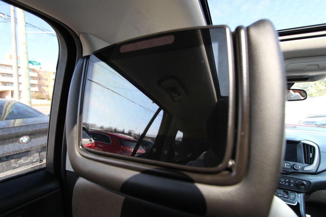 2019 GMC Terrain DENALI - ACCIDENT FREE ALL WHEEL DRIVE Photo