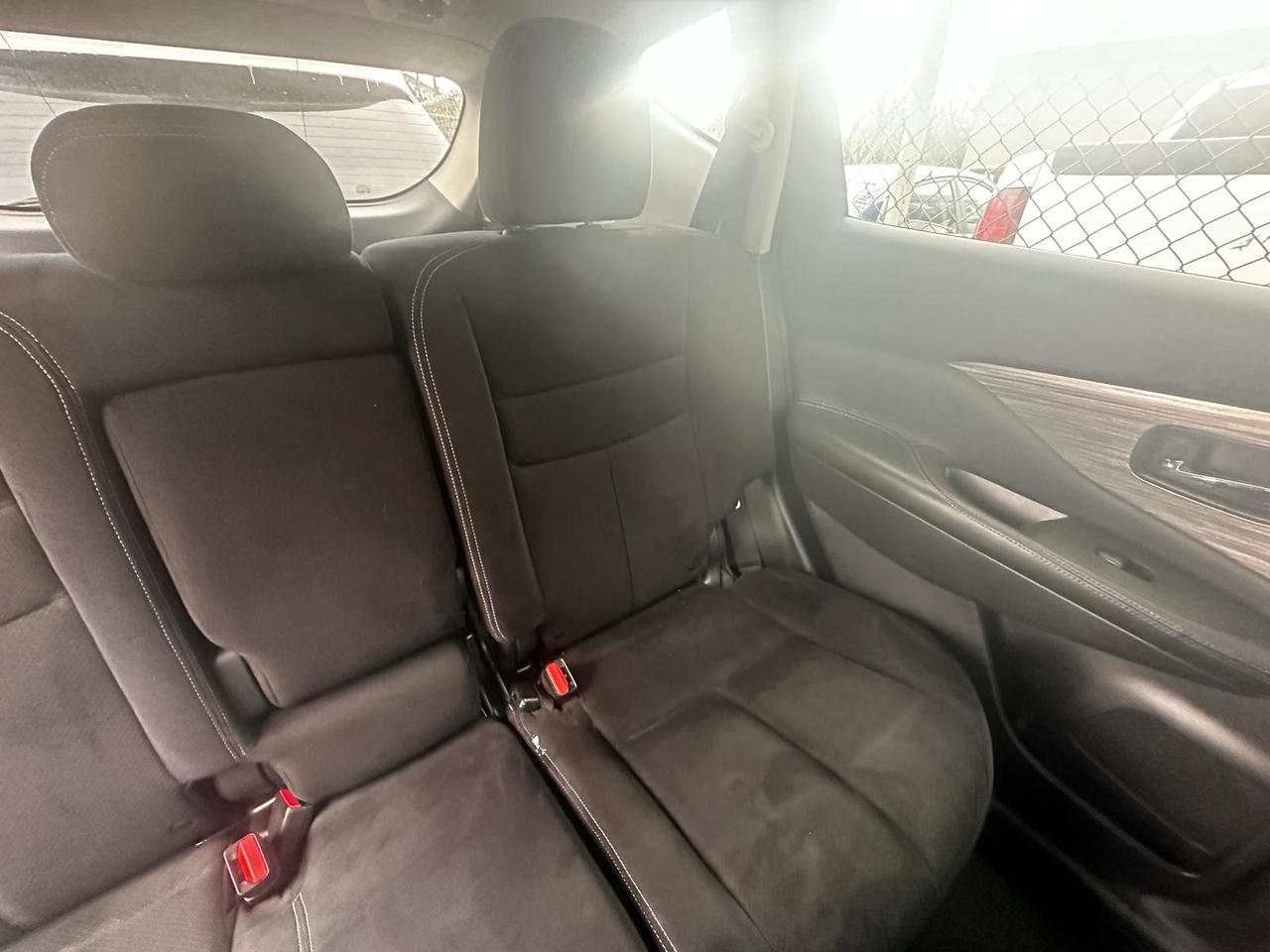 2016 Nissan Murano SV AWD- NO ACCIDENTS / 39 DEALER SERVICE RECORDS Photo