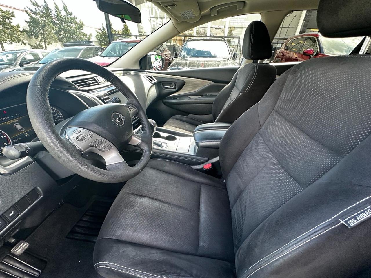 2016 Nissan Murano SV AWD- NO ACCIDENTS / 39 DEALER SERVICE RECORDS Photo