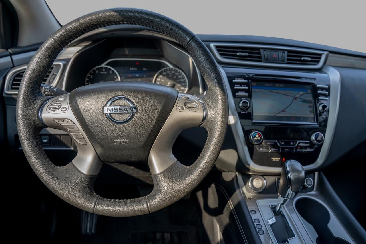 2016 Nissan Murano SV AWD- NO ACCIDENTS / 39 DEALER SERVICE RECORDS Photo