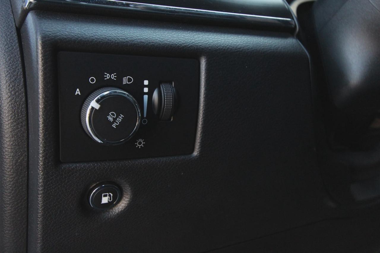 2020 Jeep Grand Cherokee Limited- NO ACCIDENTS/ 2 KEYS Photo