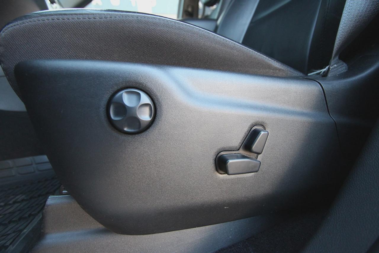 2020 Jeep Grand Cherokee Limited- NO ACCIDENTS/ 2 KEYS Photo