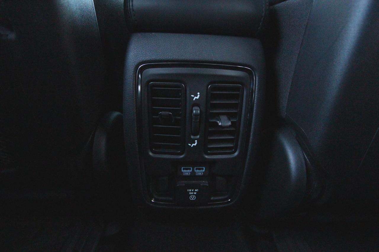 2020 Jeep Grand Cherokee Limited- NO ACCIDENTS/ 2 KEYS Photo