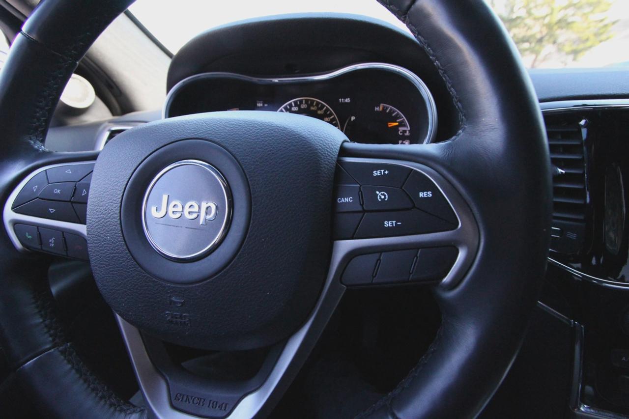 2020 Jeep Grand Cherokee Limited- NO ACCIDENTS/ 2 KEYS Photo