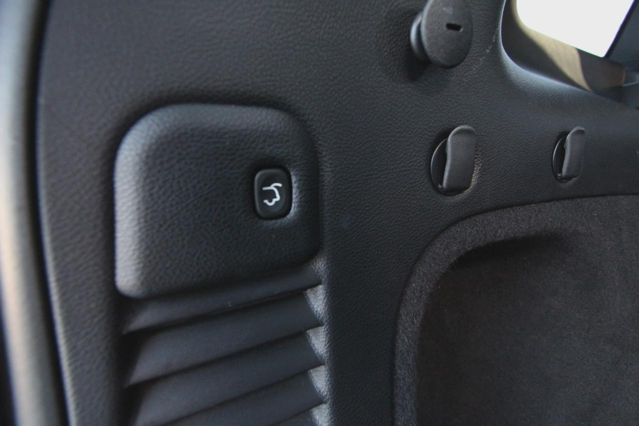 2020 Jeep Grand Cherokee Limited- NO ACCIDENTS/ 2 KEYS Photo