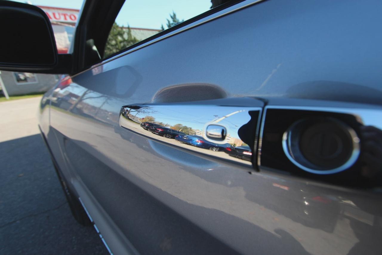 2020 Jeep Grand Cherokee Limited- NO ACCIDENTS/ 2 KEYS Photo