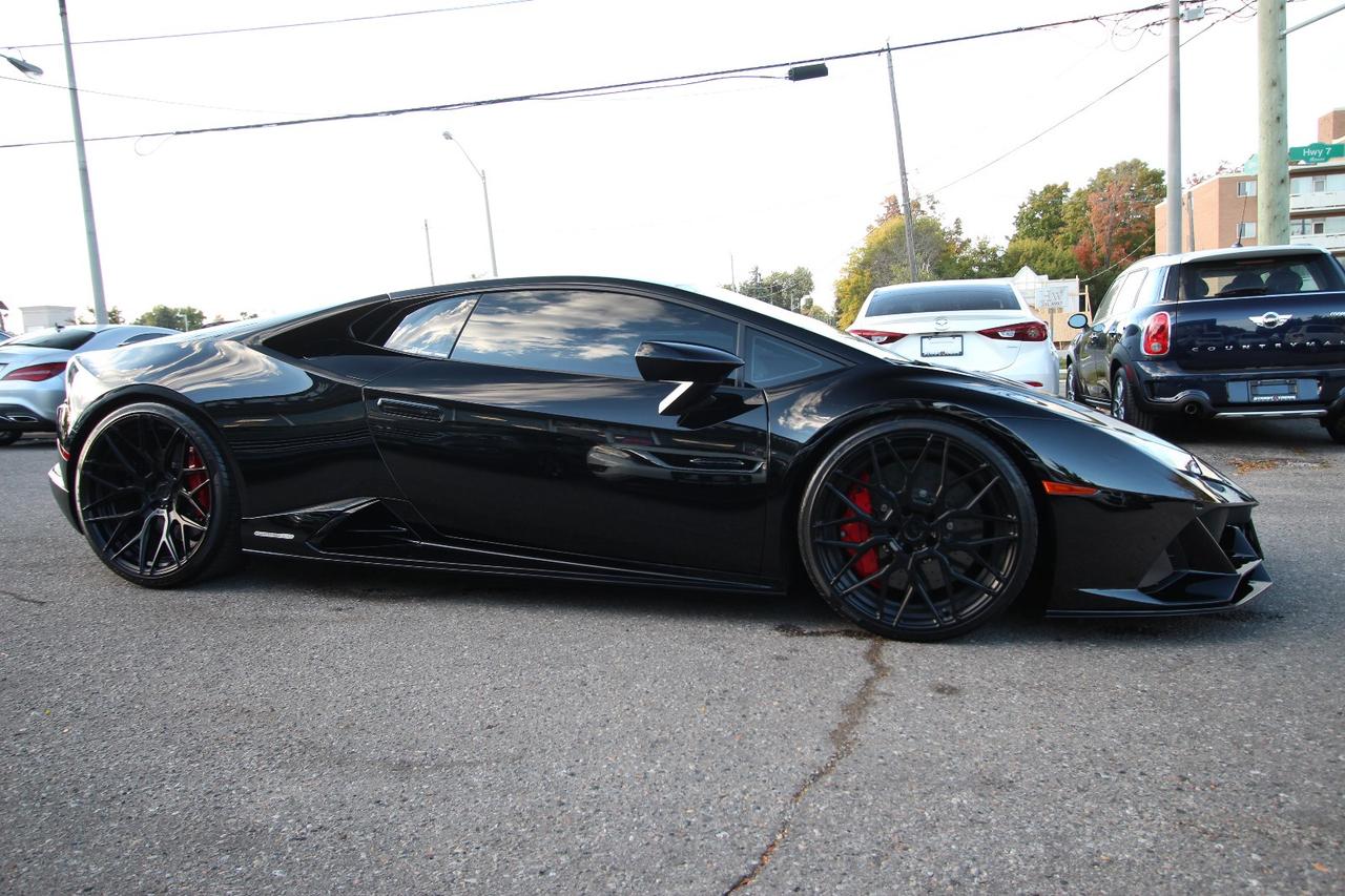 2023 Lamborghini Huracan EVO AWD Photo