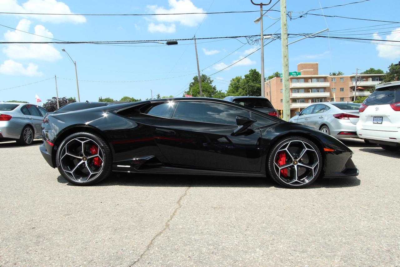 2023 Lamborghini Huracan EVO AWD Photo